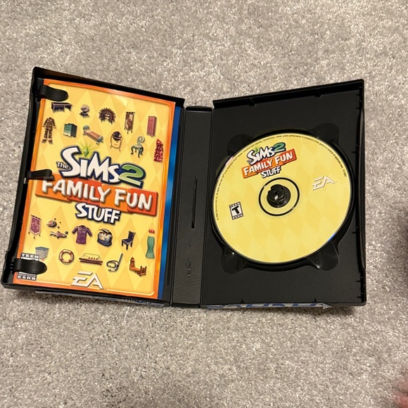 The Sims 2 Family Fun & Celebration Stuff PC Game - Picture 4 of 4